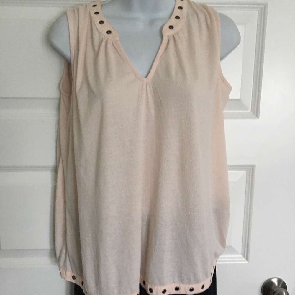 SLEEVLESS BLOUSE